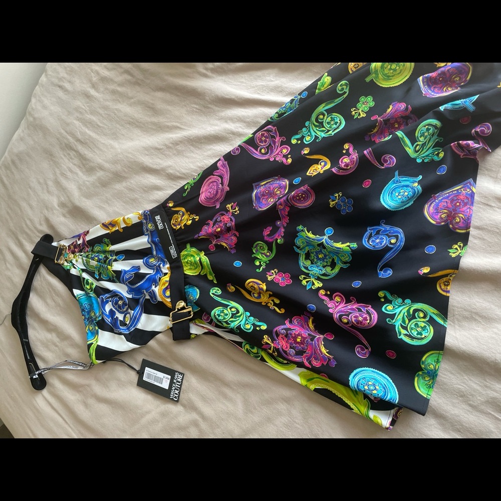 Brand new Versace summer dress - Picture 5 of 8